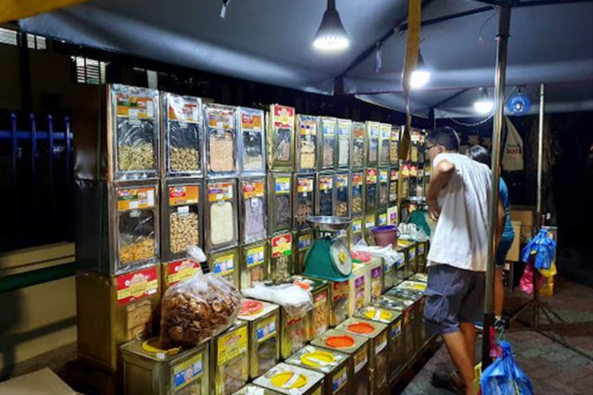 سوق شارع ماكالوم الليلي بينانج